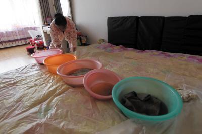 和政楼上漏水，住户失联，小区没物管，业主维权难！律师来支招……